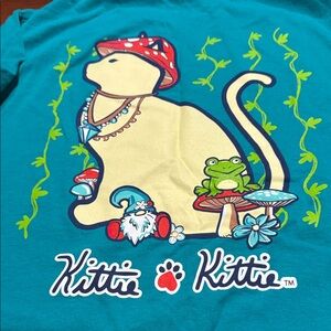 Gildan Teal Short Sleeve Tee with Cat and Frog Design